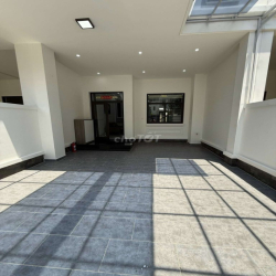 cho thuê nhà phố khu Lavida 4PN full nội thất hiện đại sân oto