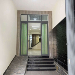 Cho thuê nhà mới MTNB có thang máy dt 4*18m