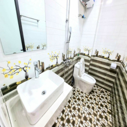 CHO THUÊ NHÀ NGUYÊN CĂN TRẦN CUNG. 60M2 X 3 TẦNG. VÀO Ở NGAY