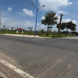 Cần cho thuê nhà mặt tiền đường Dương Thị Giang .DT.10 x 28.nhà mới