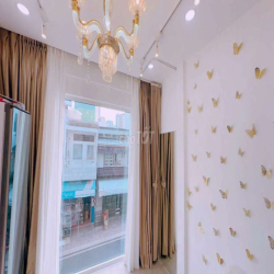 cho thuê nhà  trần trệt và lầu 1  mặt tiền đường nguyễn phúc nguyên