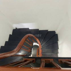 Cho thuê nhà ngõ 29 phạm tuấn tài 55m x6T thang máy