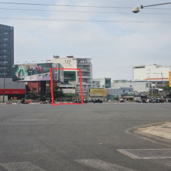 Cho thuê mặt bằng Lê Quang Định - Phạm Văn Đồng (1 trệt +3 lầu: 133m2)
