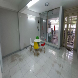 Cho thuê VP giá rẻ tại P. An Phú, Quận 2, DT: 90m2, có hầm để xe