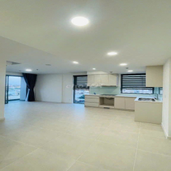 CHO THUÊ CĂN 2PN 84M2 12tr 3 máy lạnh Urban Green căn hộ cạnh Vạn Phúc