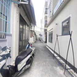 Nhà mới 2 phòng hẻm 234 Hoàng Quốc Việt