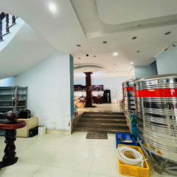 Biệt thự sân vườn 1500m2 hẻm xe hơi gần đường Lã Xuân Oai Q.9