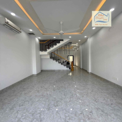 Nhà mới 2 lầu đường nhựa thông chỉ 8tr/ tháng