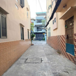 Cho thuê nhà nguyên căn.Đường Cách Mạng Tháng Tám. P13.Q10