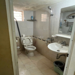 Cho thuê nhà nguyên căn ngõ 281 Trương Định, gần hồ Đền Lừ, Tân Mai