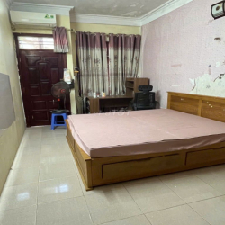 Cho thuê nhà nguyên căn ngõ 281 Trương Định, gần hồ Đền Lừ, Tân Mai