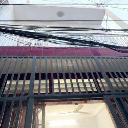 Cho thuê nhà nguyên căn.Đường Cách Mạng Tháng Tám. P13.Q10