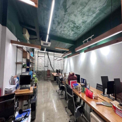 🏢 CHO THUÊ VĂN PHÒNG LỚN, VUÔNG VỨC ĐẸP, DỄ SETUP - Q. TÂN BÌNH