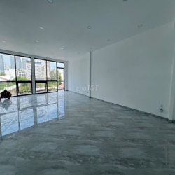 Cho thuê nhà trệt lửng 2 lầu sàn trống đường Nguyễn Thanh Sơn Quận 2