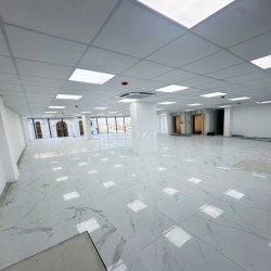 Sàn mới đẹp VP CMT8 Quận 10 gần Hà Đô gía 39tr khu vực sầm uất nhất