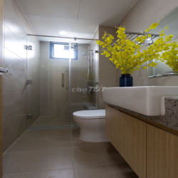 Cho thuê căn hộ Emerald , 14,5 tr , 2pn2wc , full NT , ở liền