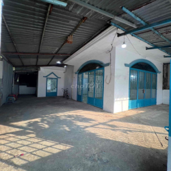 Cho Thuê Nhà Sân Rộng DT 10x14m 1Trệt 1Lầu 4Pn 1Wc Hẻm Xe Tải Sát GV