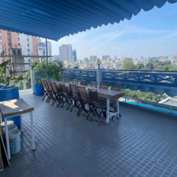 Cho nữ thuê phòng trọ cao cấp, có hồ bơi.