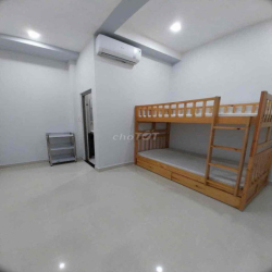 Cho nữ thuê phòng trọ cao cấp, có hồ bơi.