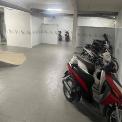 Cho nữ thuê phòng trọ cao cấp, có hồ bơi.