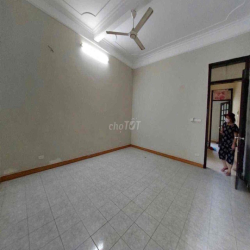 Cần cho thuê gấp nhà Tân Xuân 70m2, 3T, mt5m, 15 triệu, Bắc Từ Liêm,