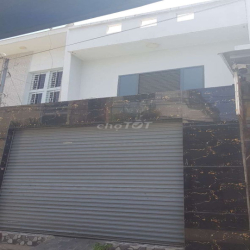 NHÀ MẶT TIỀN ĐƯỜNG 1 TRỆT 1 LẦU, DT 4×16 CÓ 2PN. KHU CHỢ LẠC QUANG