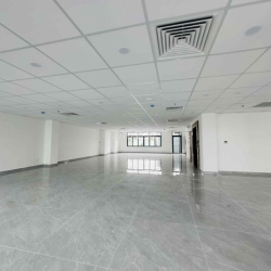 CHO THUÊ BUILDING MẶT TIỀN 10M – SƯ VẠN HẠNH, Q10