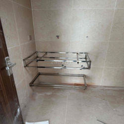 mình cần cho thuê nhà vừa hoàn thiện làm văn phòng gồm 04 tầng