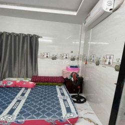 Nhà nguyên căn 2 phòng ngủ, 2 tolet full nội thất cao cấp htp Q7