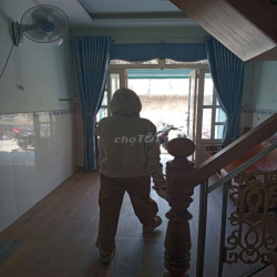 cho thuê nhà nguyên căn có máy lạnh 