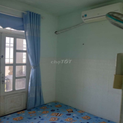 cho thuê nhà nguyên căn có máy lạnh 