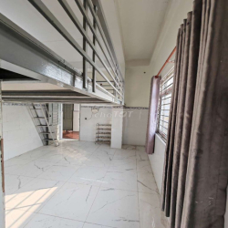 Phòng trọ Giá sinh viên Gác cao 1M9 30M2 ngay Trường Chinh