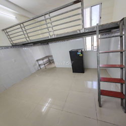 Phòng trọ Giá sinh viên Gác cao 1M9 30M2 ngay Trường Chinh