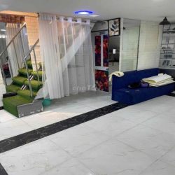 NHÀ MẶT TIỀN QUẬN 1 NGANG 5M – GIÁ THUÊ CHỈ 20 TRIỆU TL
