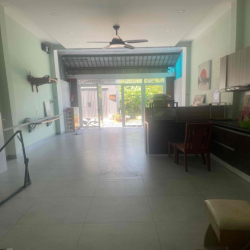 Cho thuê nhà nguyên căn 1trệt 1 lầu, view thoangđường số 6 long trường