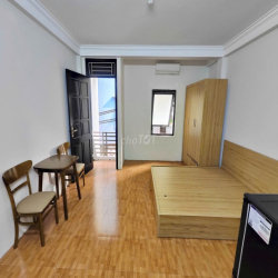 Ở luôn CCMN 28m2 full đồ ban công thoáng, ô tô đỗ cửa, 322 MỸ ĐÌNH