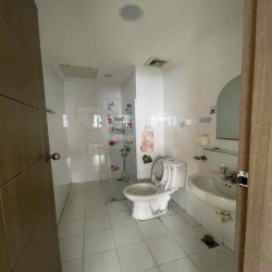 cho thuê căn hộ C/c Greentown/ tầng 7 gồm 2PN-1WC có nội thất sẵn