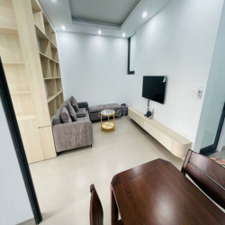 Cho thuê Căn Hộ  ở Ngọc thụy, gần cầu Long Biên, 1K1N full đồ 7tr