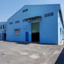 Nhà xưởng cho thuê phường tân thới nhât quận 12 dt: 7000m giá 400 tr