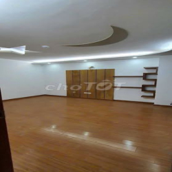 Cho thuê nhà nguyên căn 8 tầng thang máy mặt tiền 5m Quan Nhân