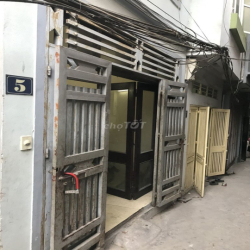 Nhà nguyên căn 3 tầng Ngõ 670 Nguyễn Khoái 6tr/tháng