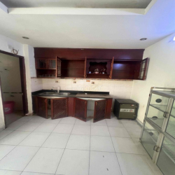 Cho thuê nhà hẻm xe tải âu cơ 5x20 trệt lửng 2PN