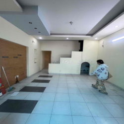 Cho thuê nhà hẻm xe tải âu cơ 5x20 trệt lửng 2PN