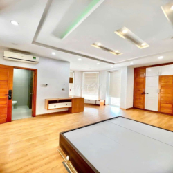 Cho thuê biệt thự ngay siêu thị Aeonmall dt 10*20m