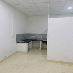 cho thuê nhà hẻm thông xe hơi 317/ thống nhất 4 x17 m đúc lầu 11tr