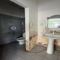 Góc 2 mặt tiền 8x20 Đồng Đen khu Bàu Cát, lầu 1