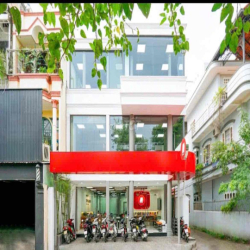 Khu sầm uất sinh viên văn phòng Đường D5 diện tích đẹp