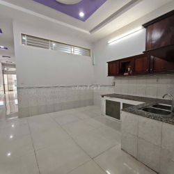 Nhà 5 triệu 2 phòng ngủ Phạm Ngọc Hưng