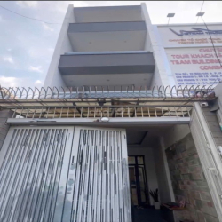 Cho Thuê  Nhà Mt Đường D9, 1 Trệt 3 Lầu 6PN, 4x25m, Giá 25TR/TH 