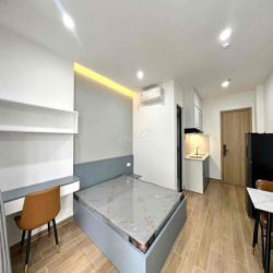 Cho Thuê Căn Hộ Ban Công Full Nội Thất Gần Vạn Hạnh Mall